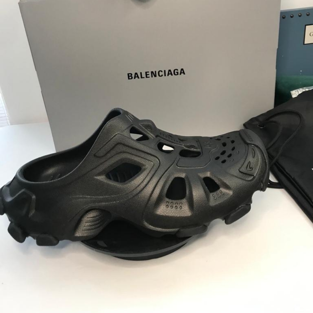 💯New Authentic ConsciousBalenciagaHD cut-out mules - Picture 6 of 11